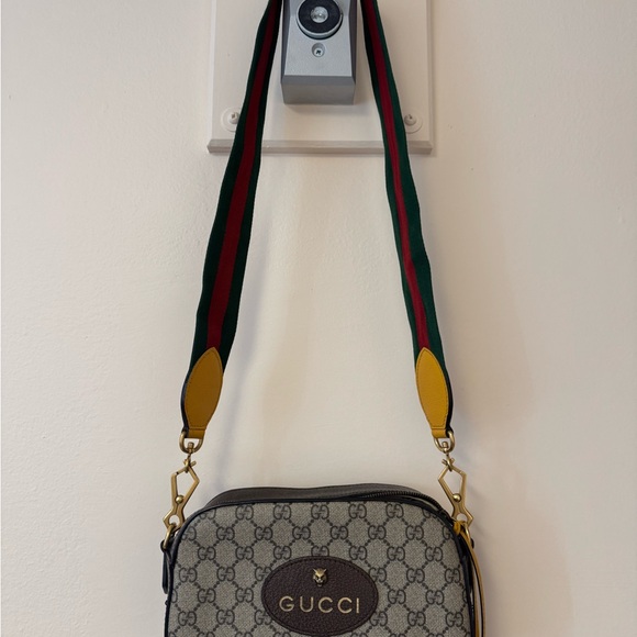 Gucci Neo Vintage GG Supreme Messenger Bag – Crossbody - Picture 1 of 10